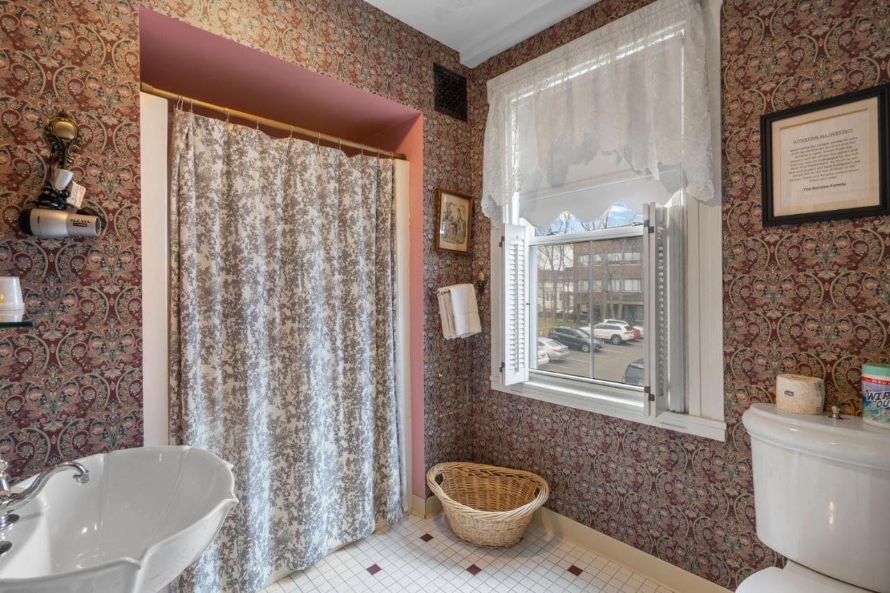 Bed and Breakfast Lizzie Borden House Fall River Zewnętrze zdjęcie